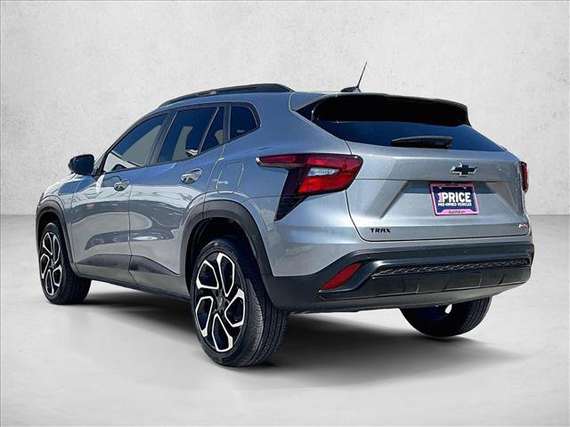 Certified 2025 Chevrolet Trax RS w/ Driver Confidence Package image 13