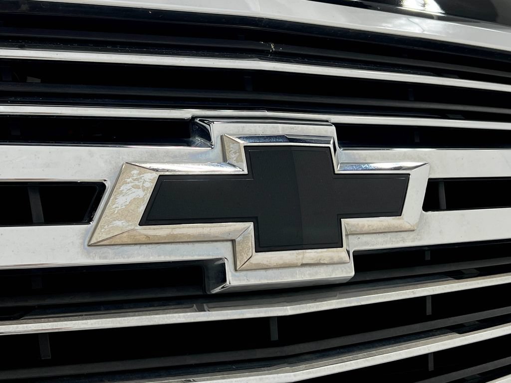 Used 2018 Chevrolet Suburban Premier AWD/4WD image 46
