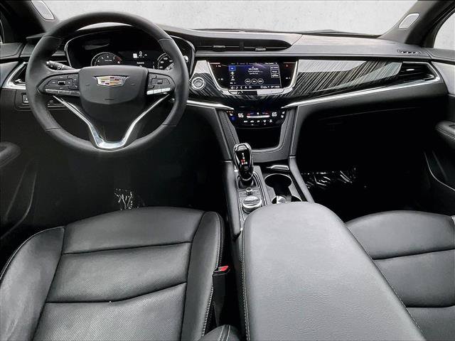 Used 2024 Cadillac XT6 Premium Luxury AWD/4WD image 16