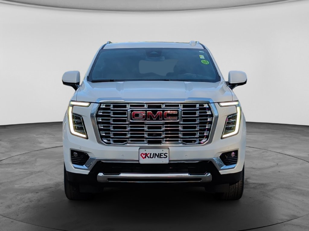Used 2025 GMC Yukon Denali AWD/4WD image 2