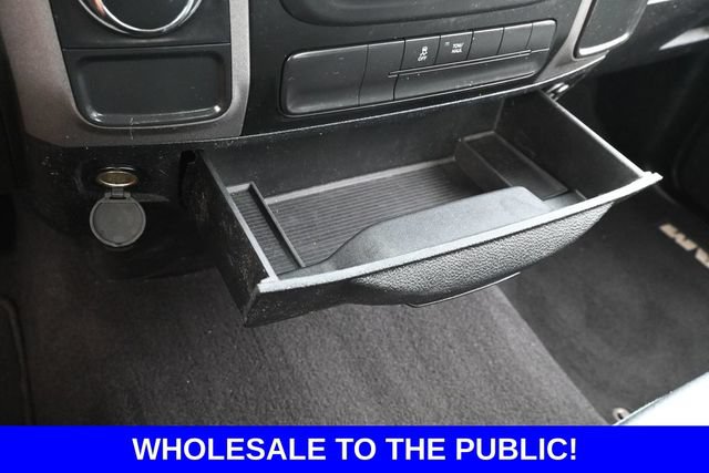 Used 2017 RAM 1500 Express RWD image 25