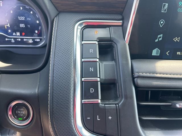 Used 2024 Chevrolet Suburban Premier image 26