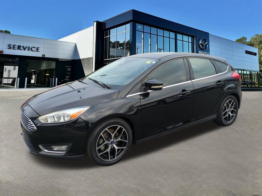 Used 2017 Ford Focus Titanium w/ Titanium Technology Package image 8