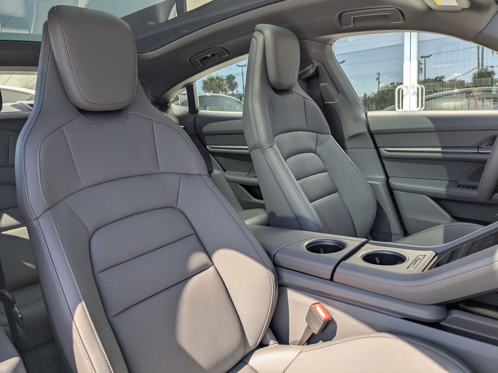 New 2025 Porsche Taycan image 27