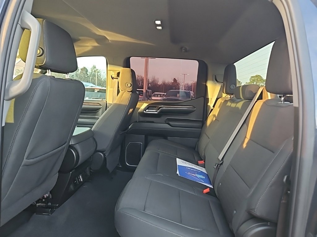 Used 2024 Chevrolet Silverado 1500 RST w/ Z71 Off-Road Package image 15