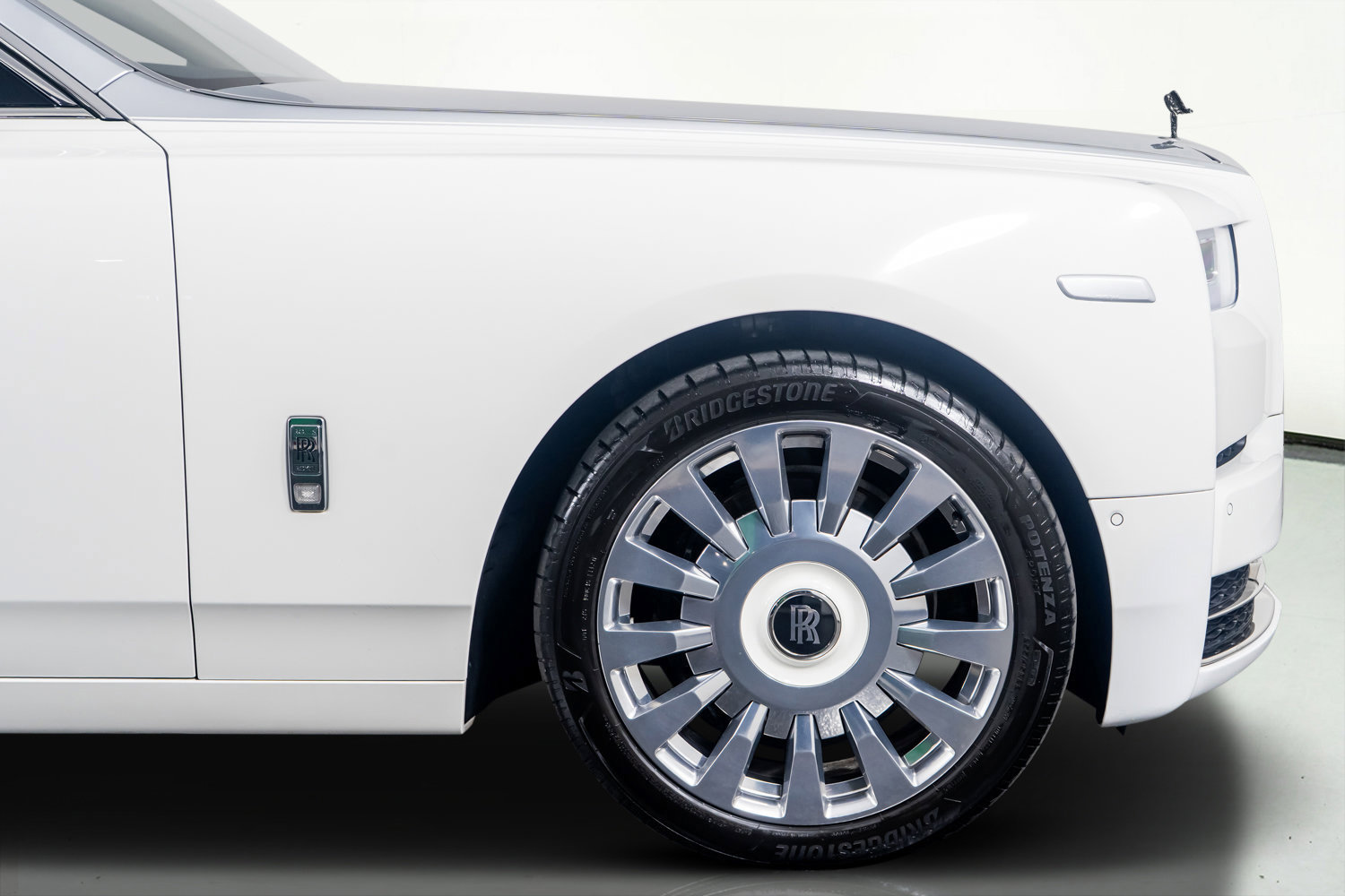 Used 2019 Rolls-Royce Phantom Sedan image 6