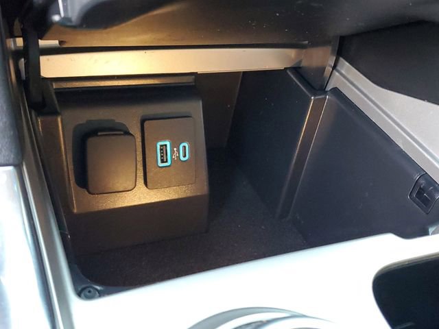 Used 2021 Ford Explorer Limited w/ Hybrid Equipment Group 310A image 25