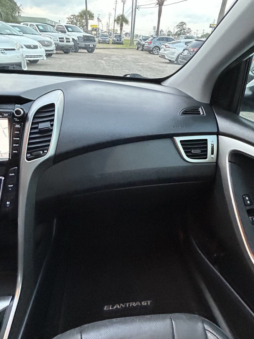 Used 2016 Hyundai Elantra GT w/ Option Group 03 image 16