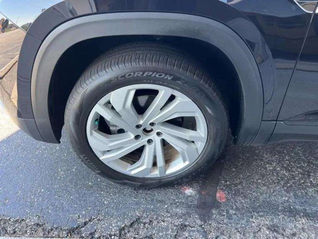 Used 2022 Volkswagen Atlas SE image 13