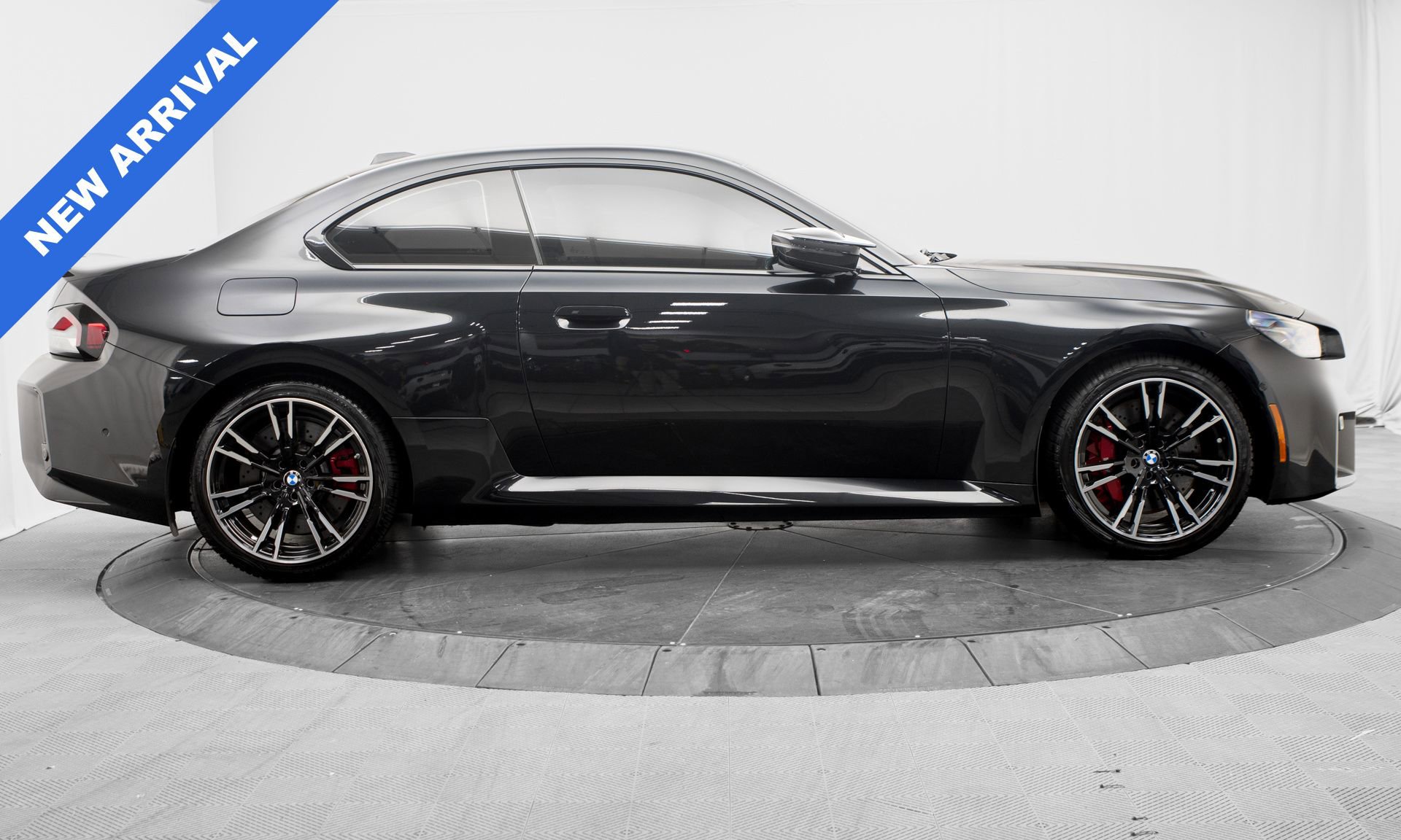 Used 2024 BMW M2 w/ Lighting Package RWD image 2