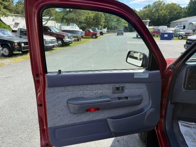 Used 1999 Toyota Tacoma 4x4 Xtracab V6 image 14