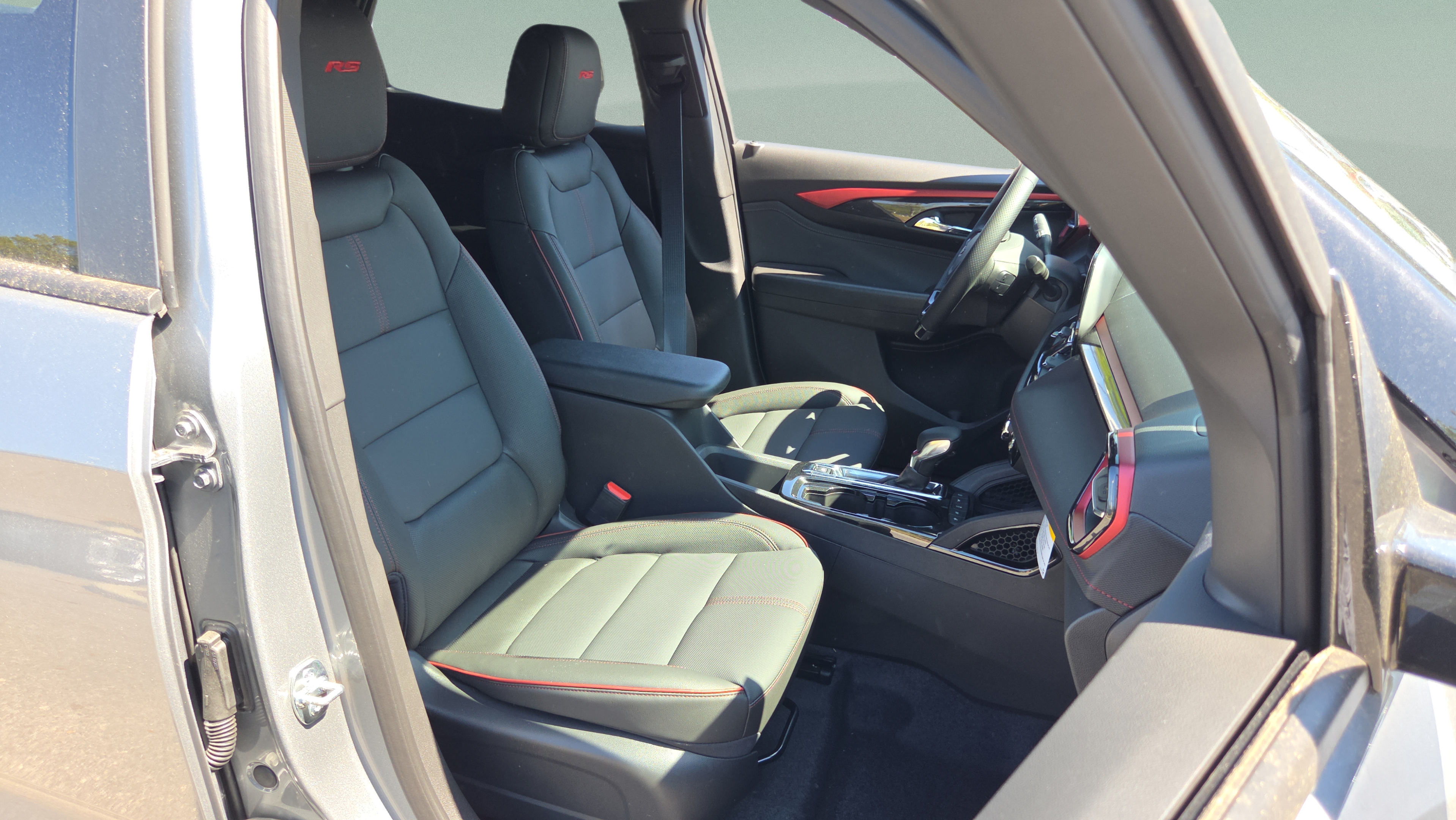 New 2026 Chevrolet TrailBlazer RS w/ Convenience Package FWD image 23