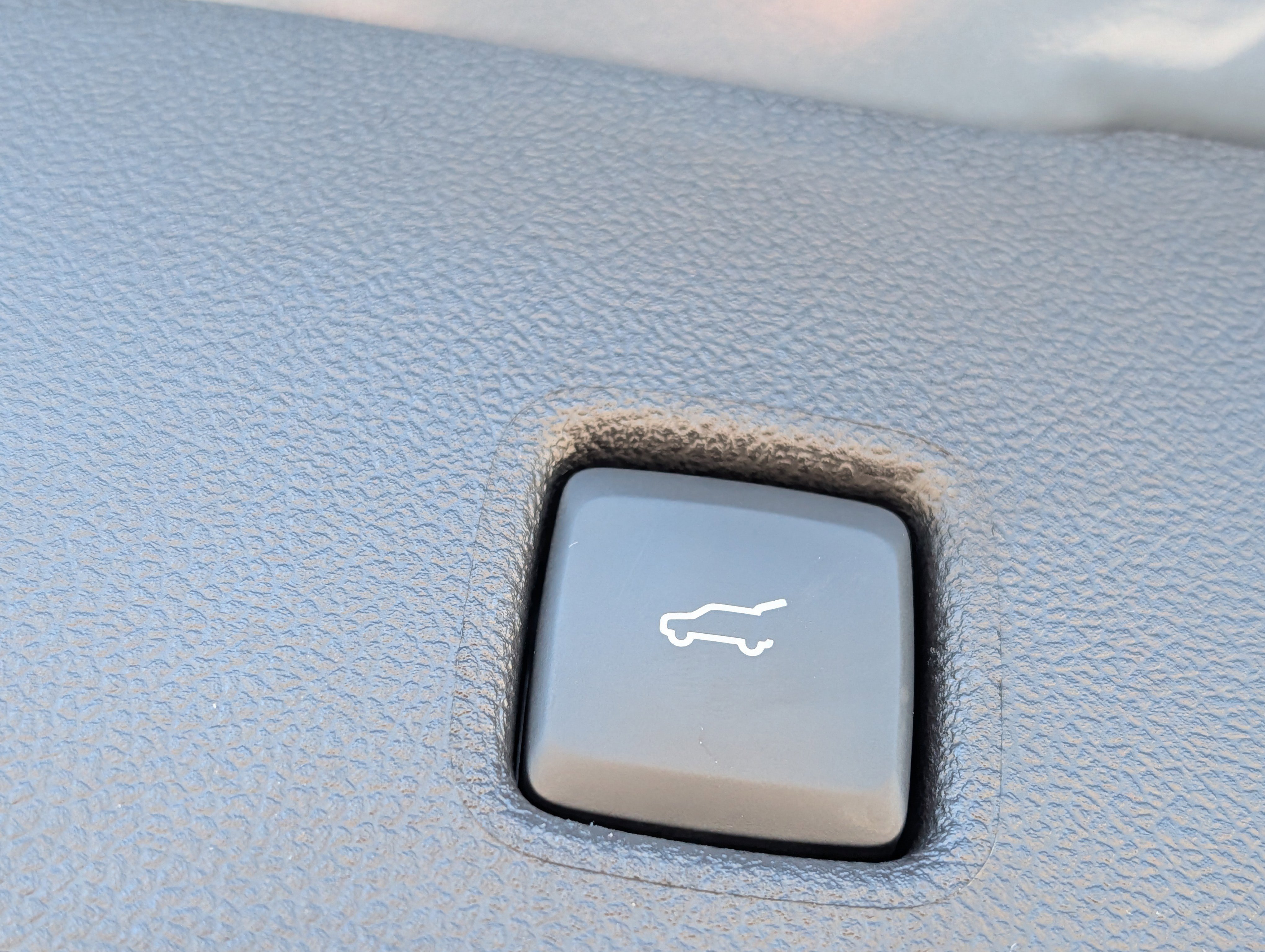 Used 2026 Ford Escape SE w/ PHEV Premium Package image 40