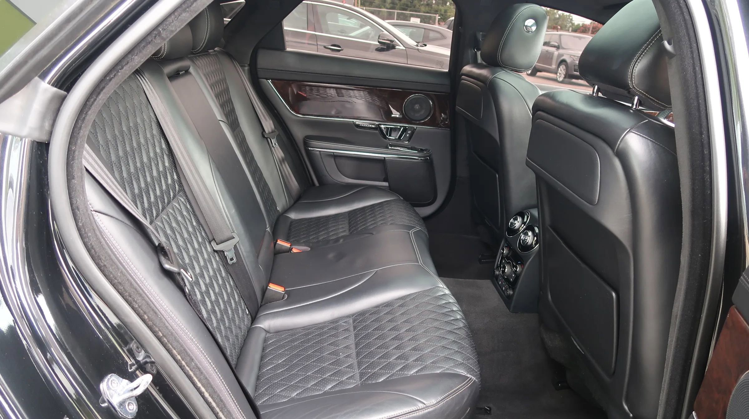 Used 2017 Jaguar XJ R-Sport AWD/4WD image 23