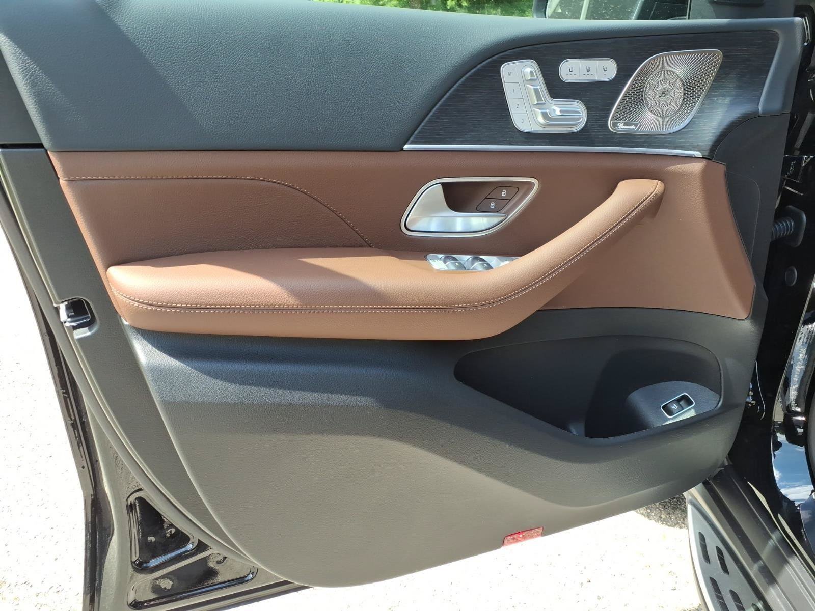 New 2026 Mercedes-Benz GLS 450 4MATIC image 16