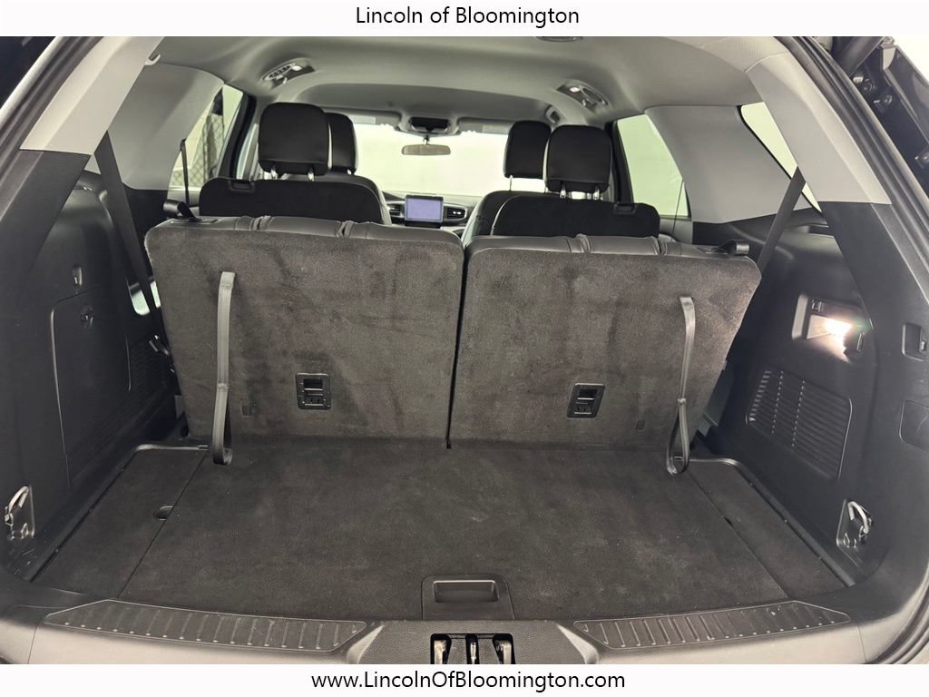 Used 2024 Ford Explorer XLT w/ Equipment Group 202A AWD/4WD image 14