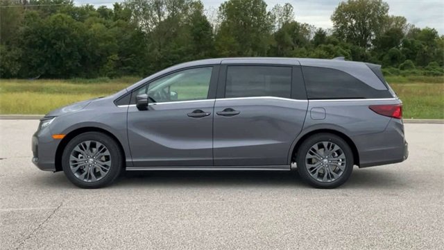 New 2026 Honda Odyssey Touring image 5
