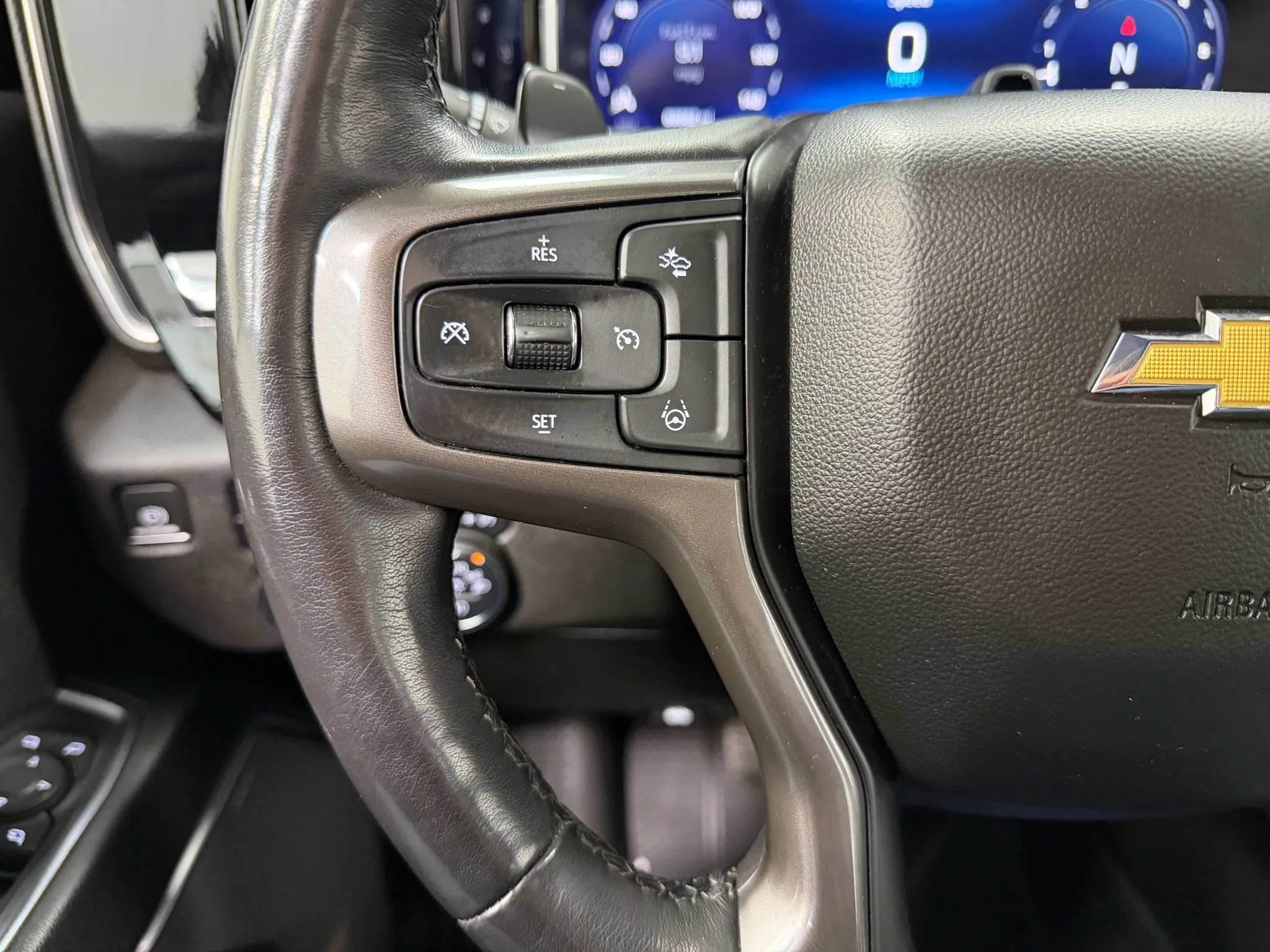Used 2024 Chevrolet Silverado 1500 High Country w/ High Country Premium Package AWD/4WD image 36