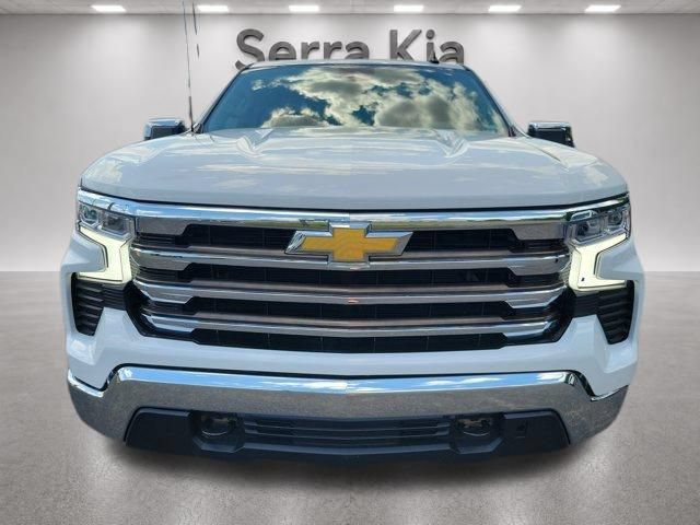 Used 2025 Chevrolet Silverado 1500 LT AWD/4WD image 8
