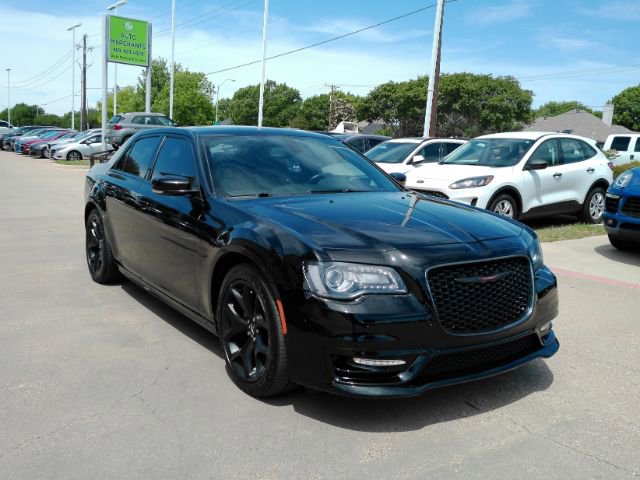 Used 2022 Chrysler 300 S w/ Comfort Group image 4