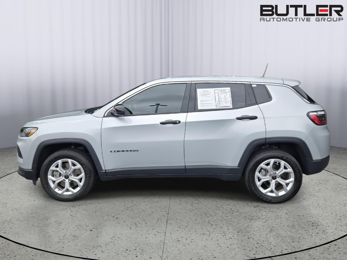 Used 2025 Jeep Compass Sport AWD/4WD image 8