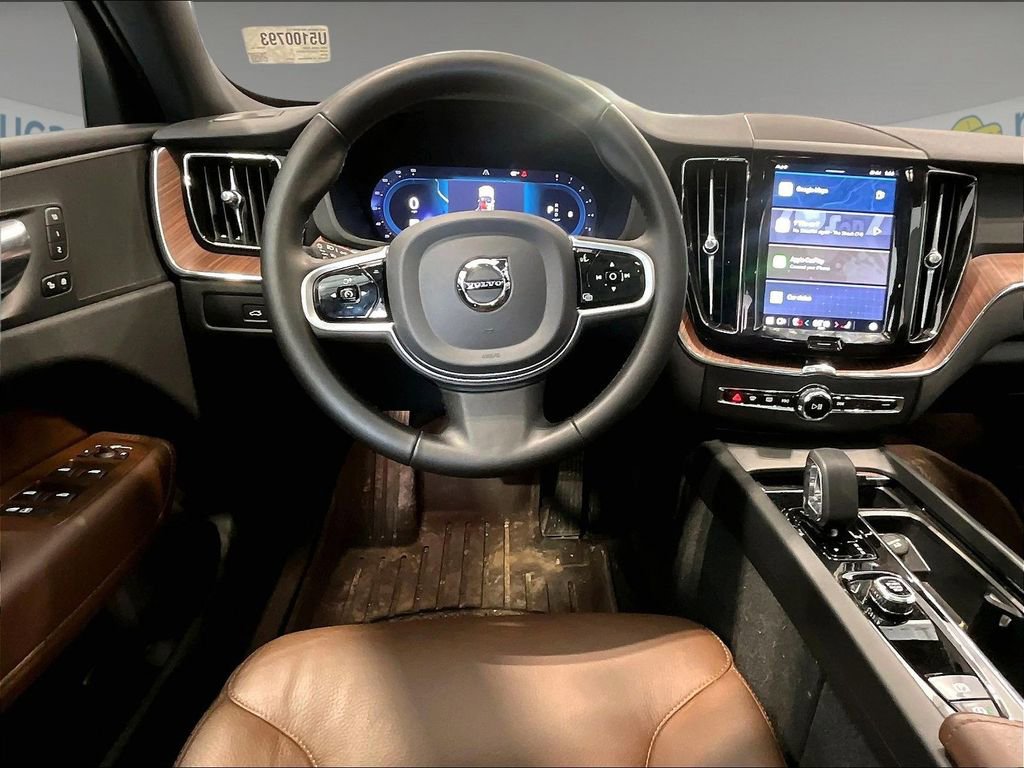 Used 2025 Volvo XC60 B5 Plus w/ Climate Package image 18