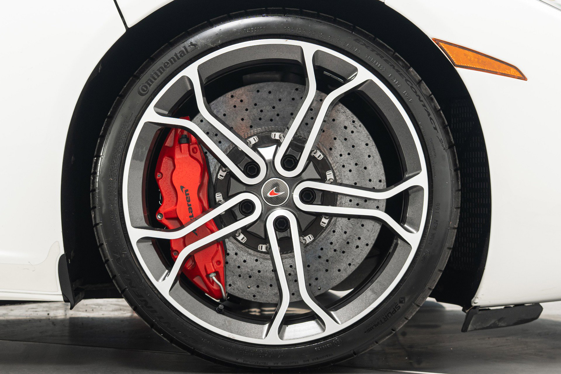 Used 2014 McLaren MP4-12C Spider RWD image 38