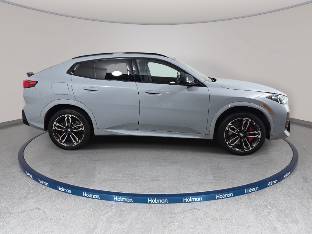 New 2026 BMW X2 xDrive28i w/ Technology Package AWD/4WD image 4