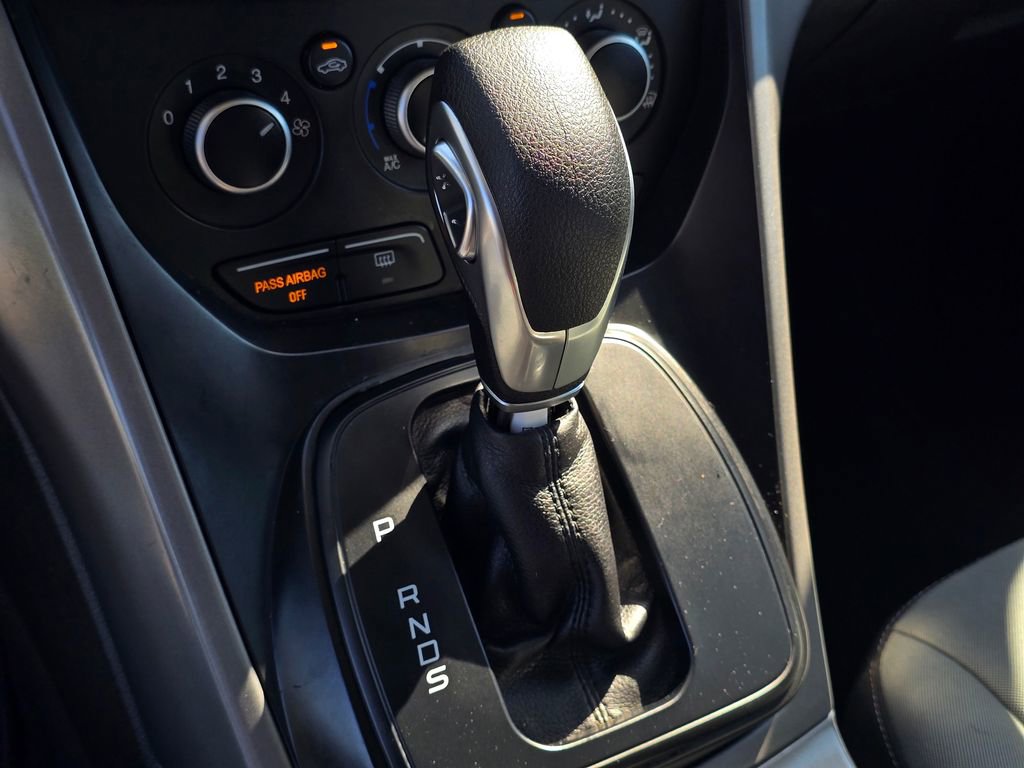 Used 2015 Ford Escape SE FWD image 14