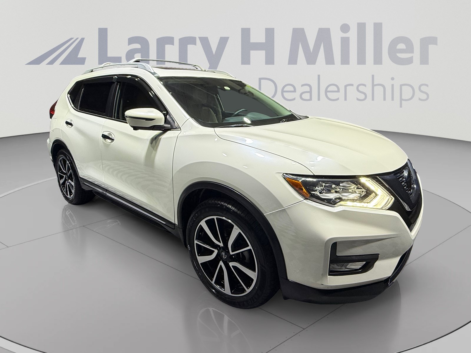 Used 2018 Nissan Rogue SL w/ Premium Package FWD image 7