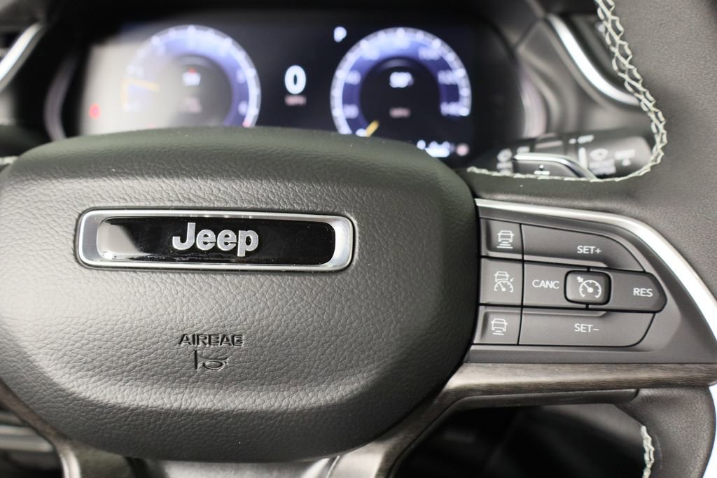 New 2025 Jeep Grand Cherokee Limited image 10