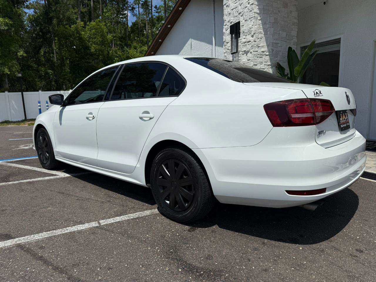 Used 2016 Volkswagen Jetta S FWD image 3