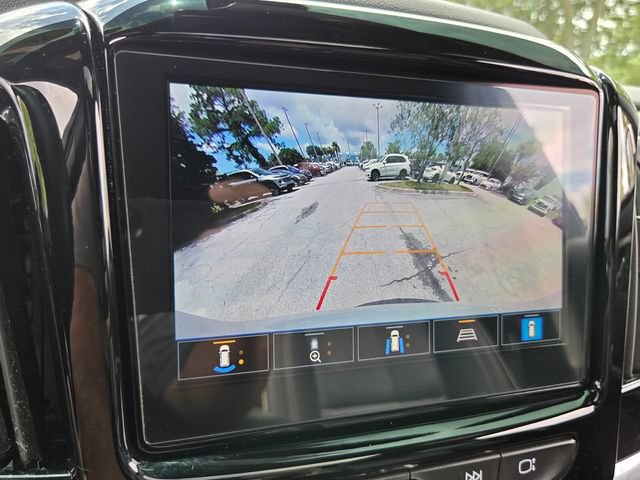 Used 2023 Chevrolet Traverse Premier FWD image 31