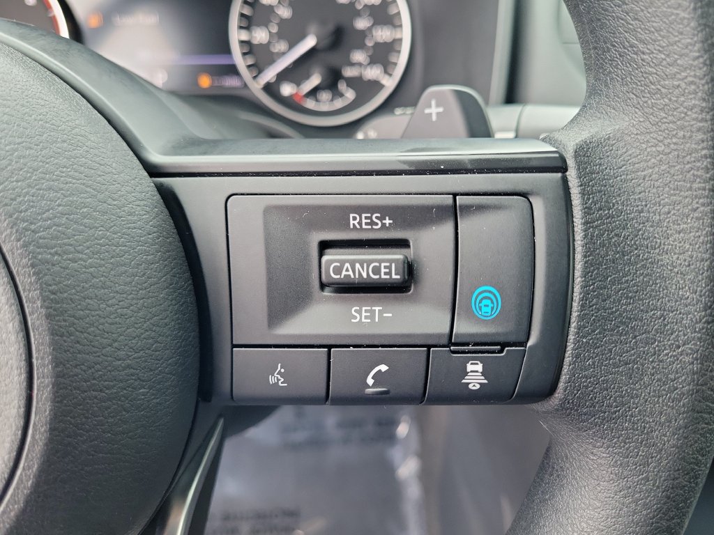 Used 2024 Nissan Rogue SV FWD image 20