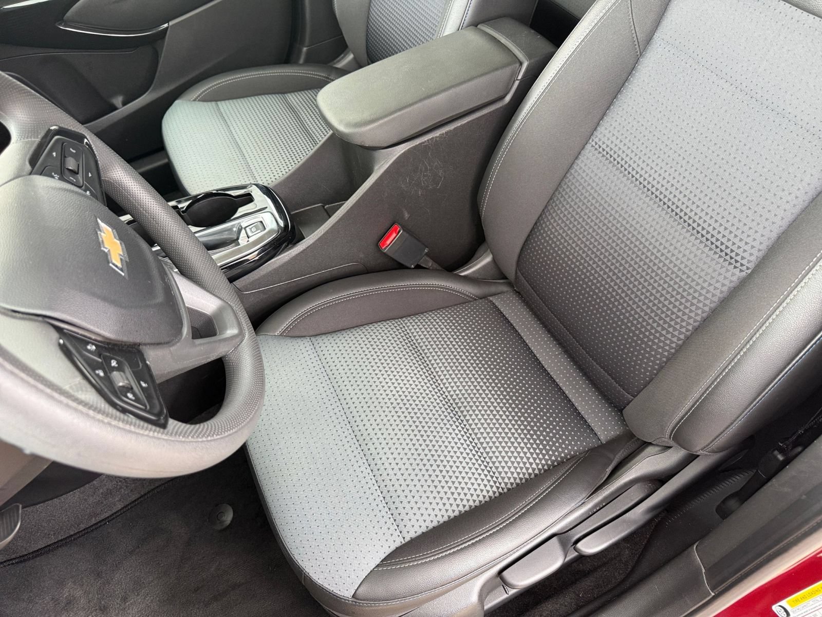 Used 2025 Chevrolet Trax LT FWD image 36