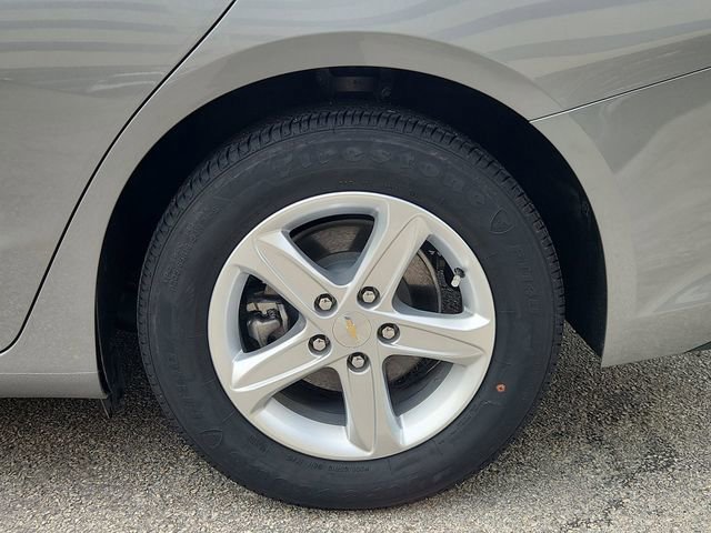 Used 2023 Chevrolet Malibu LS image 30