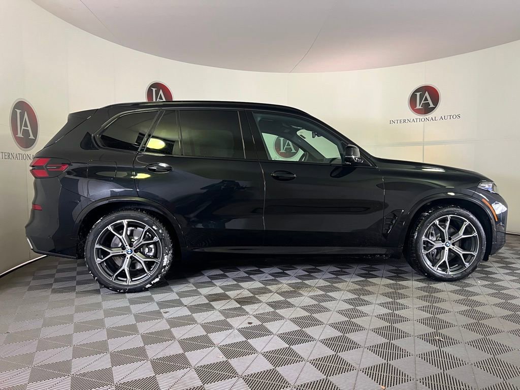 New 2026 BMW X5 xDrive50e w/ M Sport Package image 9