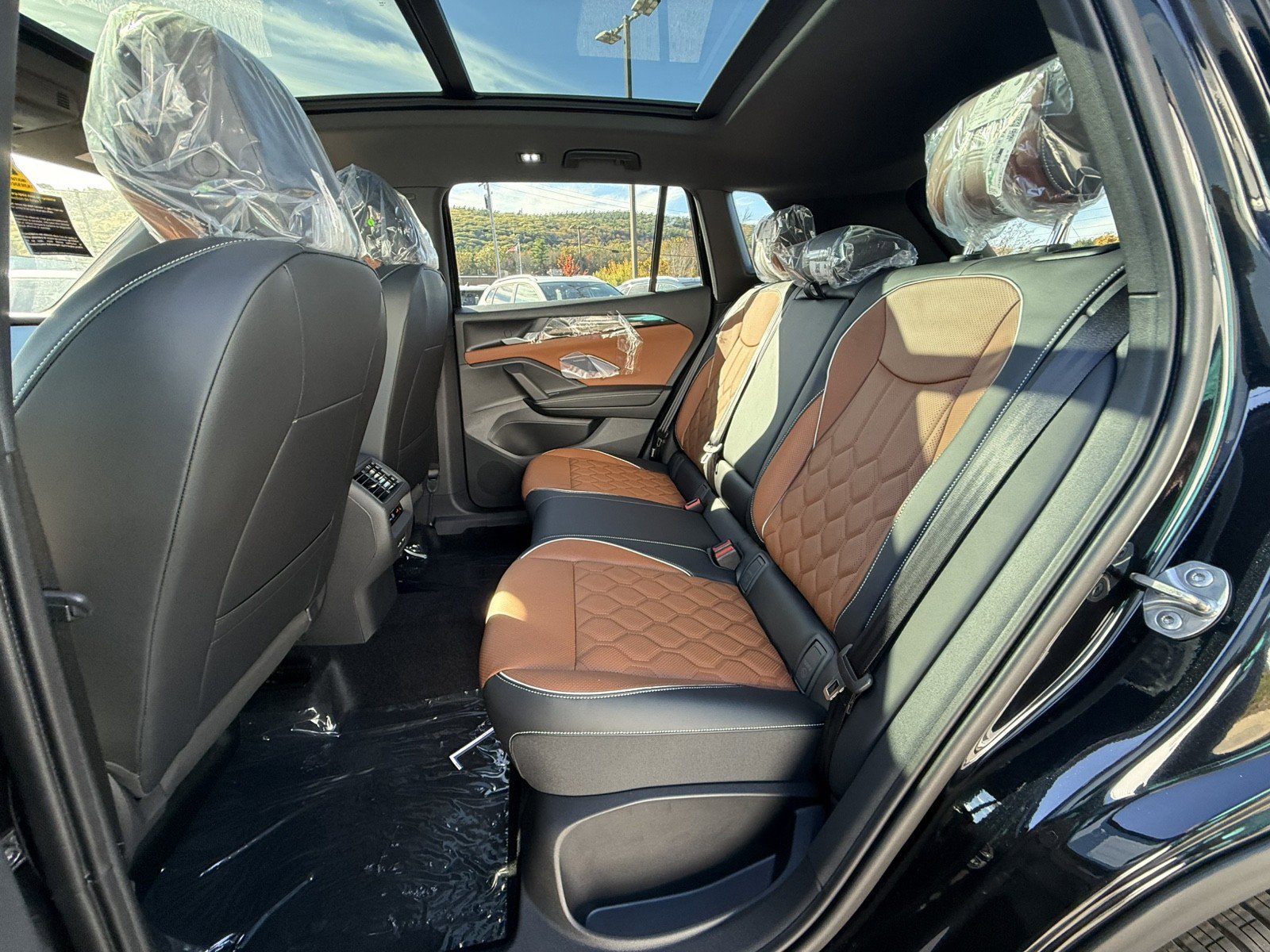 New 2026 Volkswagen Tiguan SEL R-Line image 21