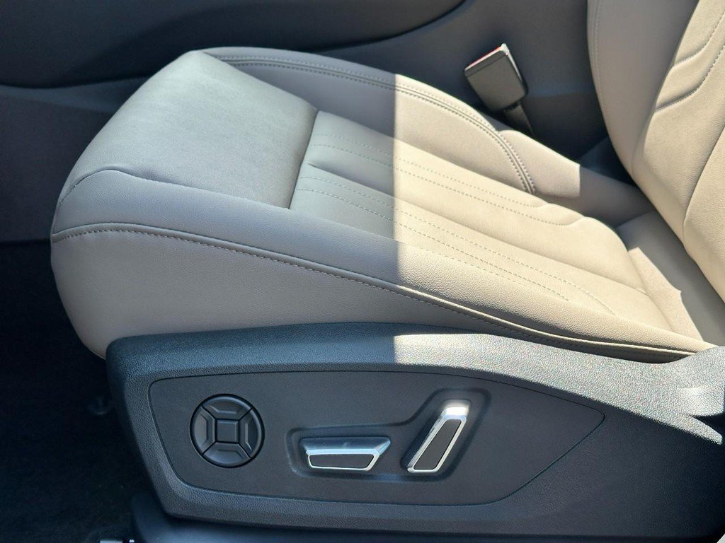 New 2026 Audi Q3 quattro 2.0T AWD/4WD image 14