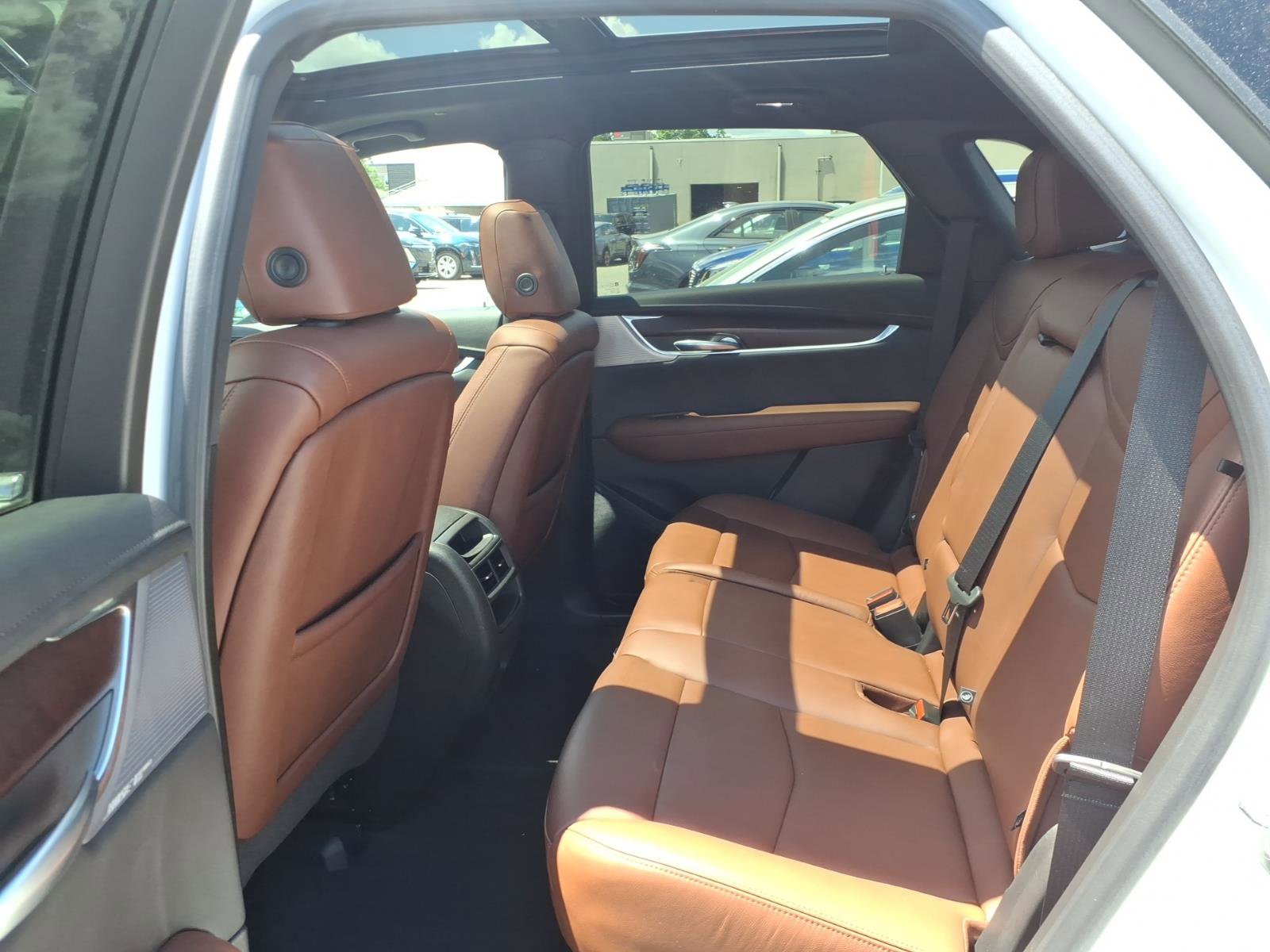Used 2023 Cadillac XT5 Premium Luxury AWD/4WD image 16