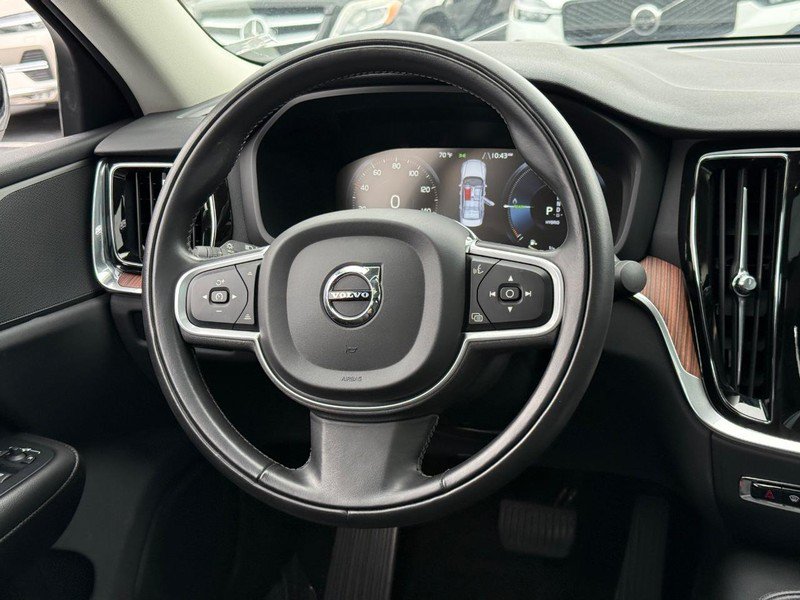 Certified 2022 Volvo S60 T8 R-Design Expression w/ Premium Package AWD/4WD image 13
