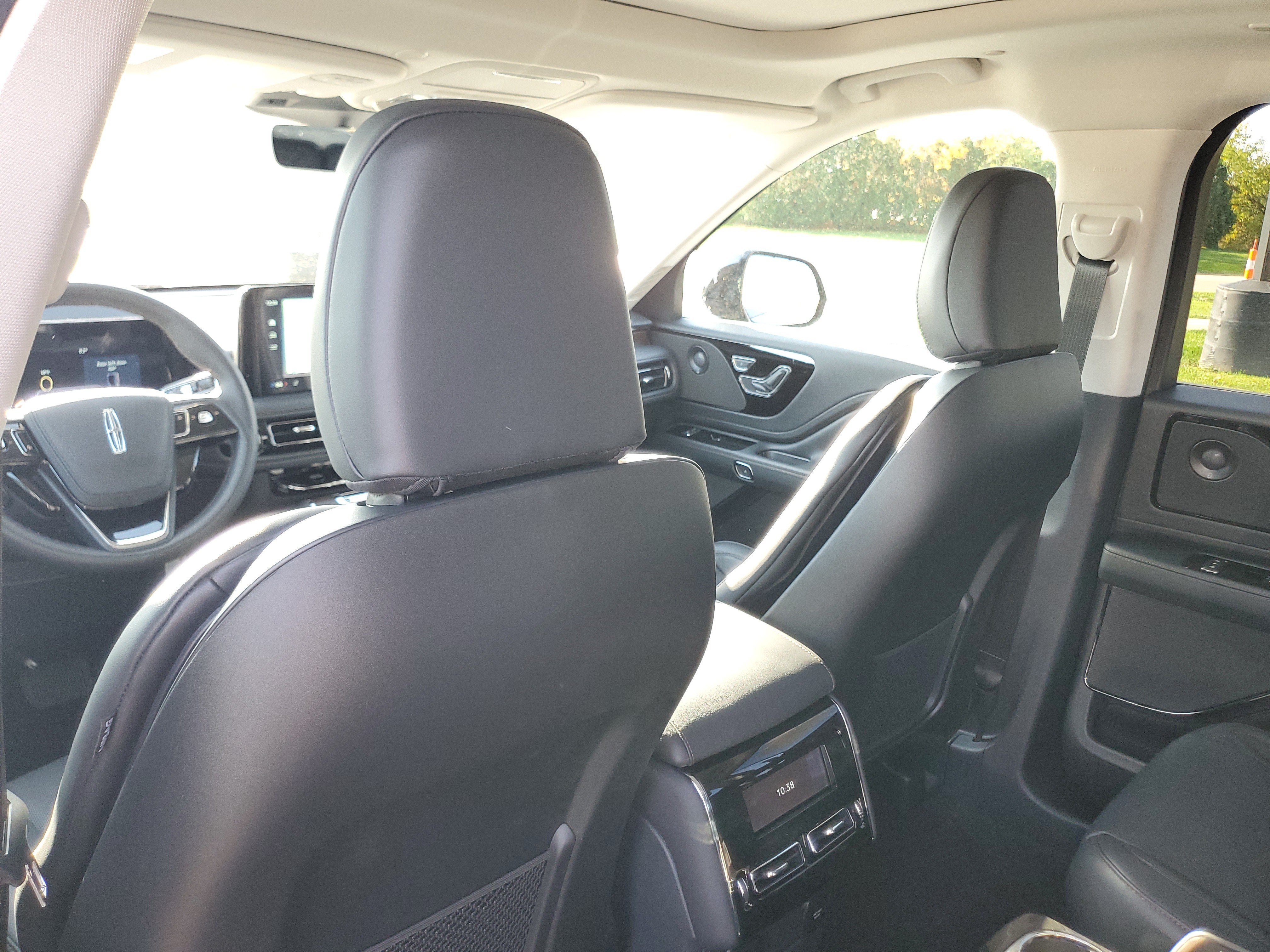 New 2027 Lincoln Aviator Reserve w/ Jet Appearance Package AWD/4WD image 24