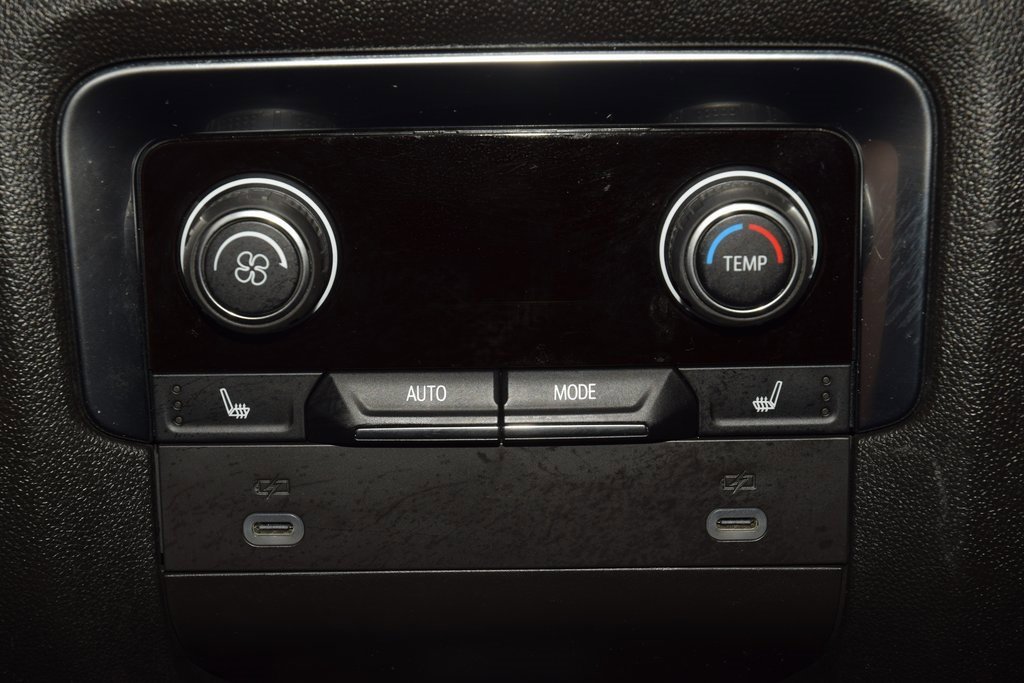 Used 2024 Chevrolet Suburban High Country image 44