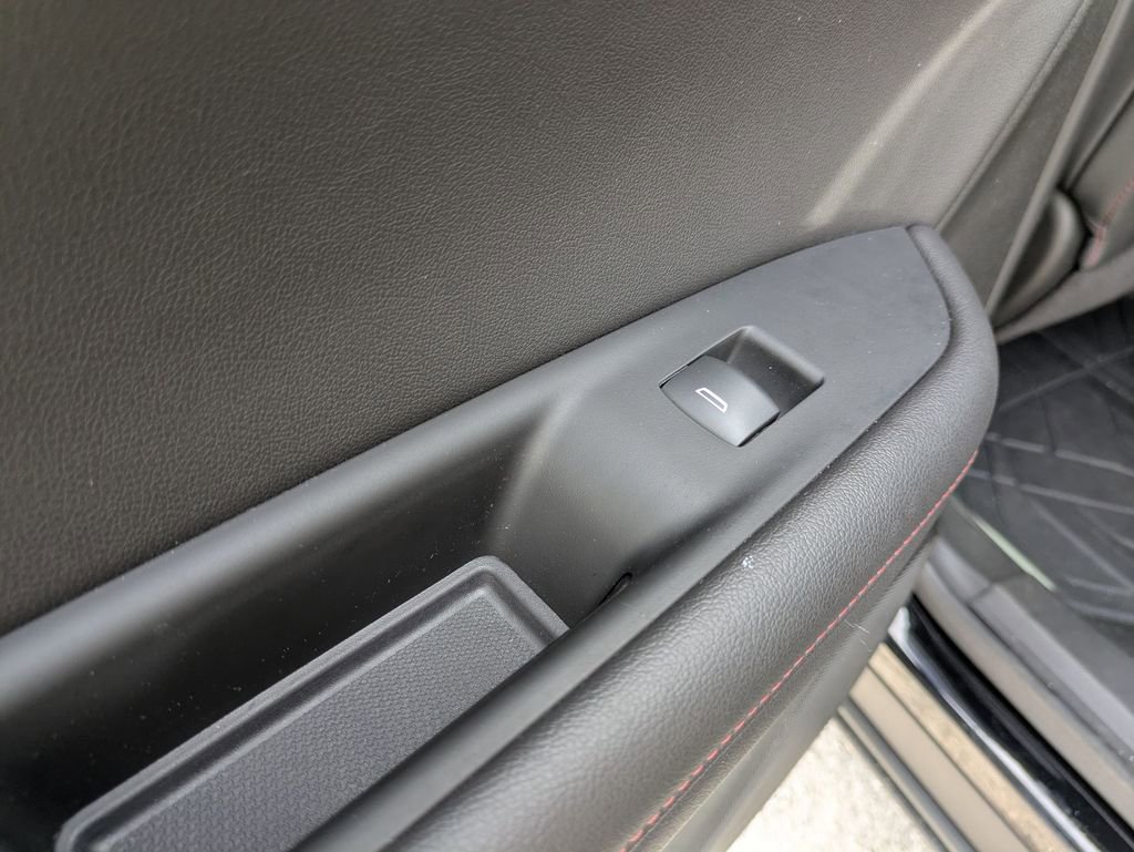 Used 2022 Chevrolet Blazer RS image 31