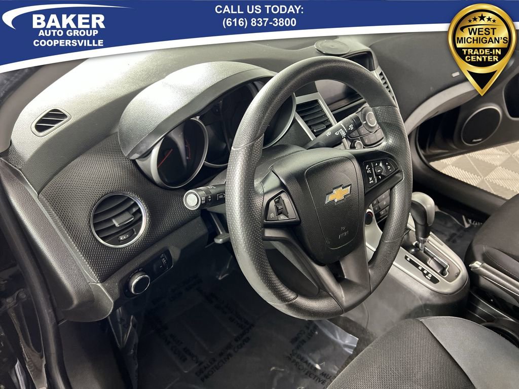 Used 2015 Chevrolet Cruze LT w/ Sun And Sound Package image 10
