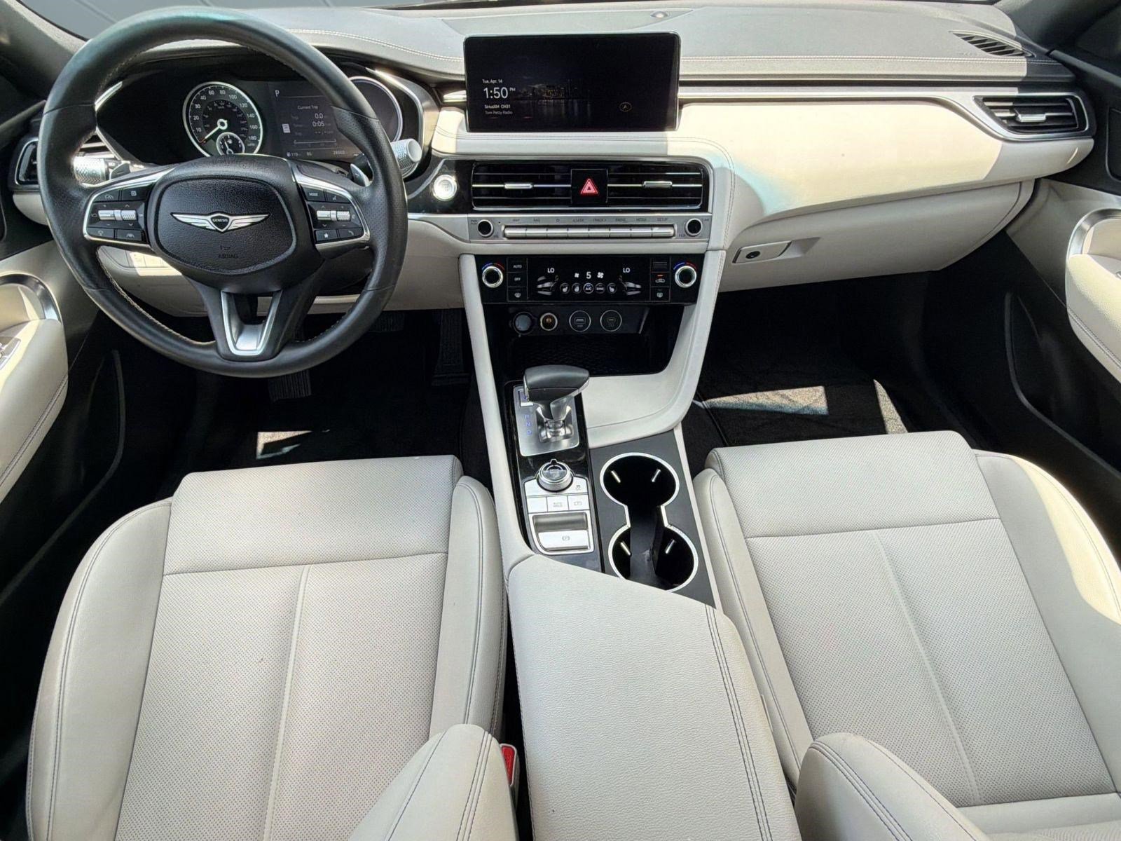 Used 2025 Genesis G70 2.5T image 14