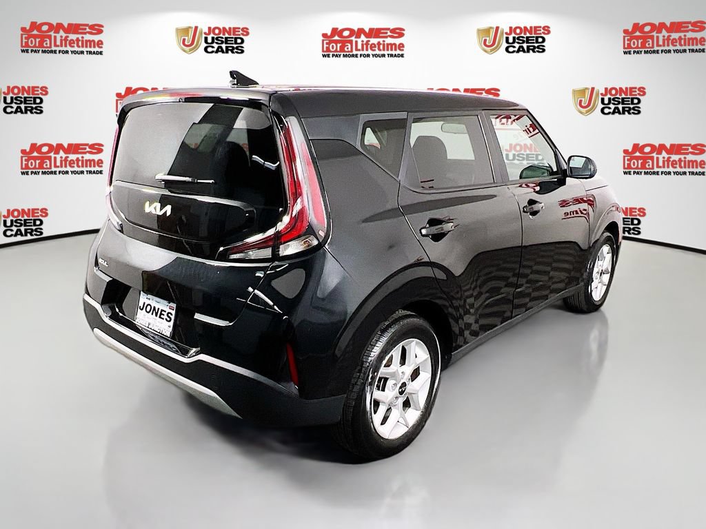Certified 2023 Kia Soul LX w/ LX Technology Package FWD image 15