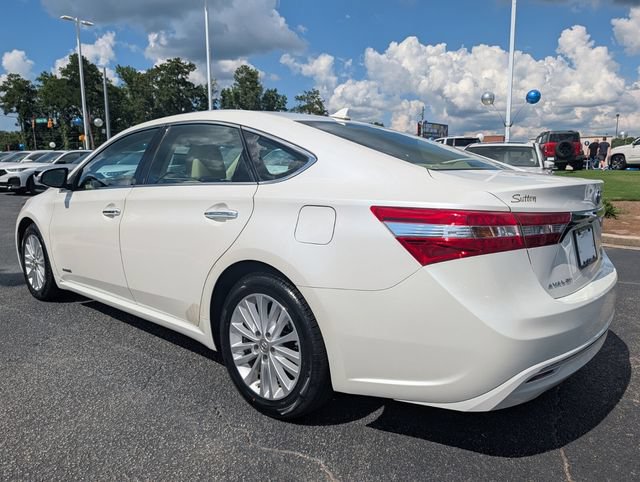 Used 2014 Toyota Avalon Limited w/ Technology Package FWD image 4