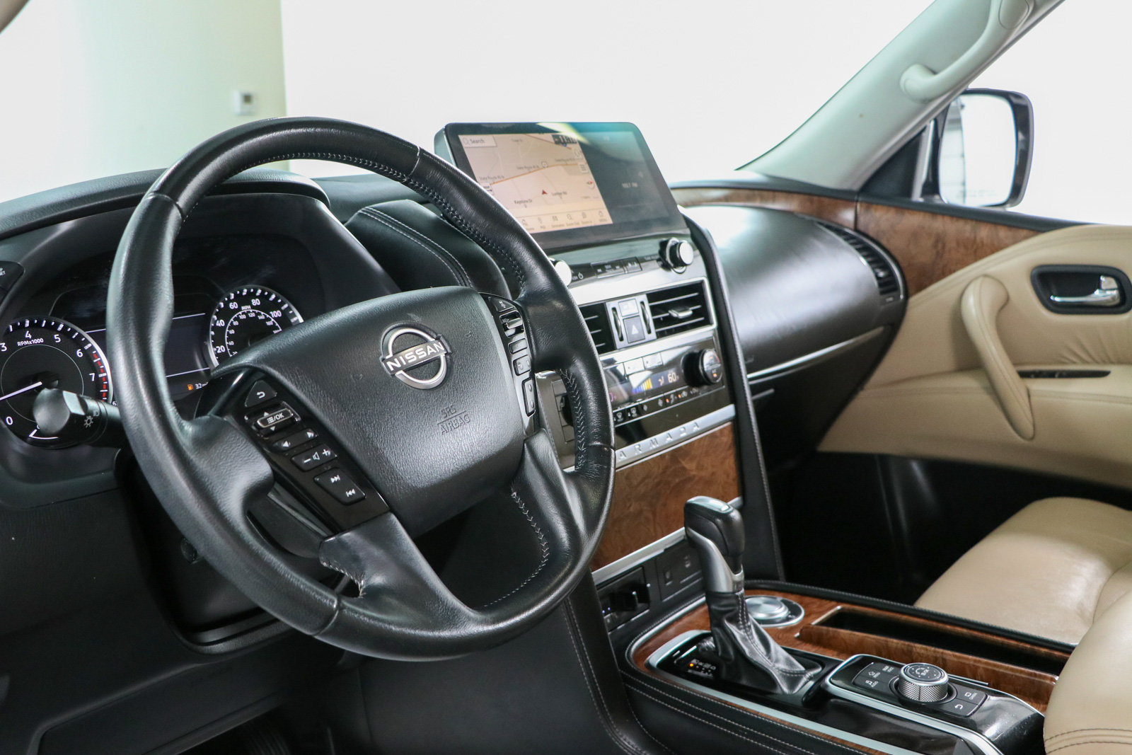 Used 2023 Nissan Armada SL w/ Captain's Chairs Package RWD image 24