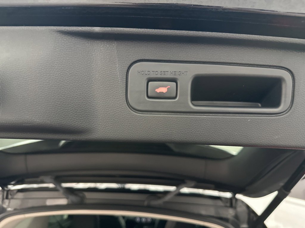 Used 2023 Honda Pilot EX-L image 39